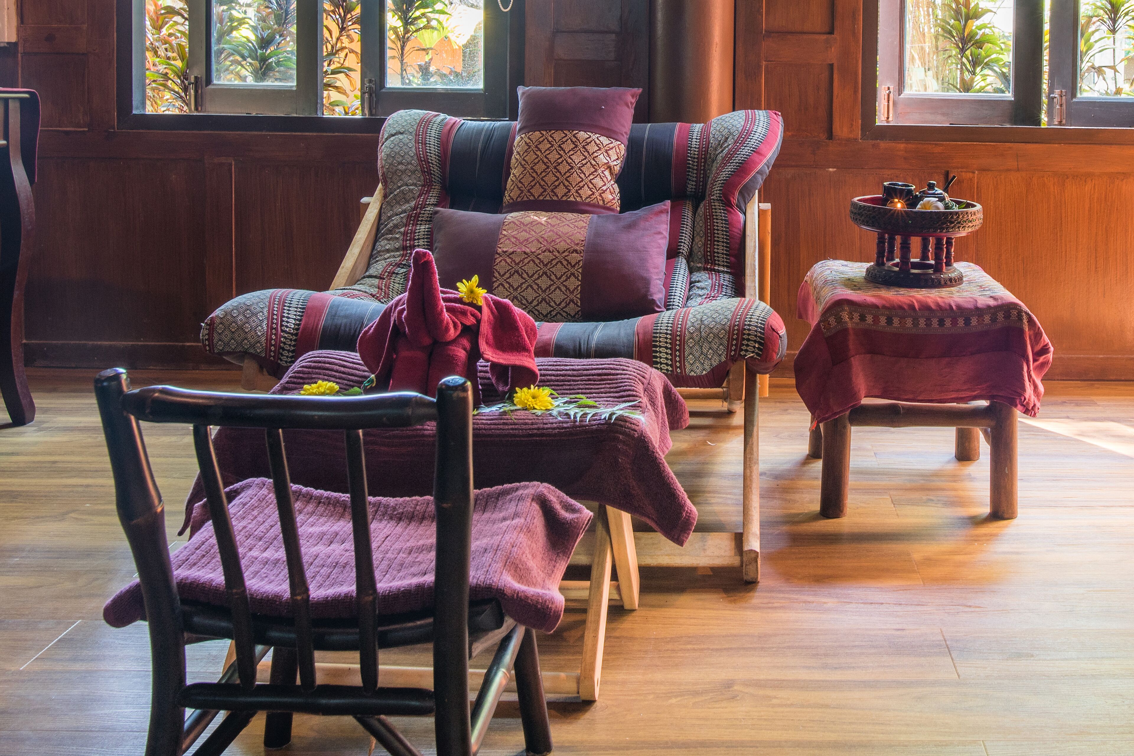 body treatments, aromatherapy, hot stone massages, thai massages