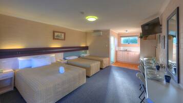 Family Suite, 1 Bedroom, Non Smoking, Kitchenette | Blackout curtains, iron/ironing board, rollaway beds, free WiFi