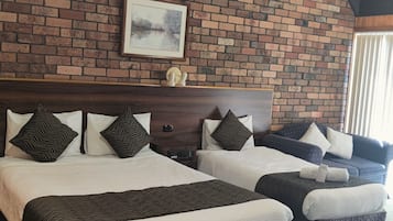 Kamar Deluks, Bebas Asap Rokok, dapur kecil (Deluxe Twin) | Minibar, kedap suara, dan setrika/meja setrika