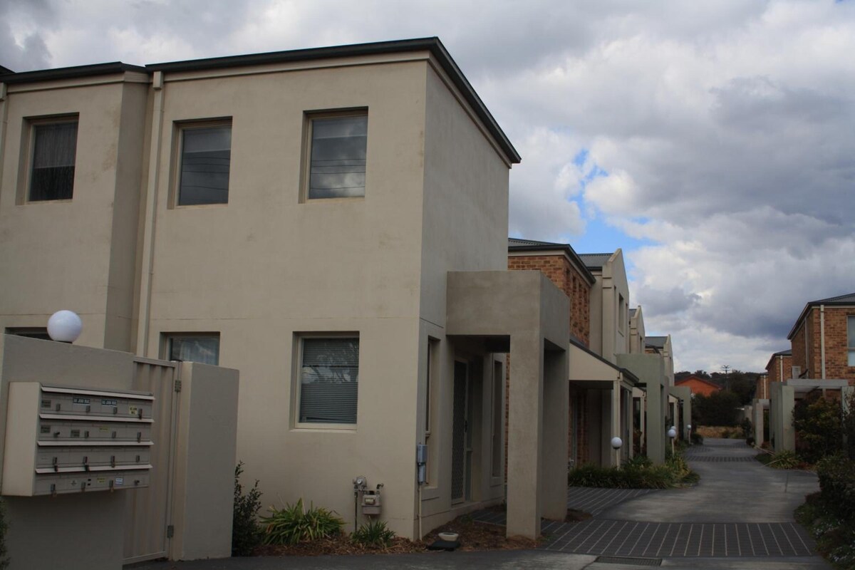 Grand Manor Motor Inn - Queanbeyan