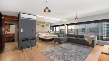 Studio Suite, 1 Bedroom, Non Smoking, Kitchen (Apartment)