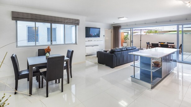 Unclassified image, 1 of 47, button - Fv4006 Apartments (Fortitude Valley)