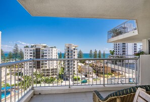 Three-Bedroom Penthouse Apartment | Terrace/patio