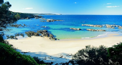 Mystery Bay Cottages