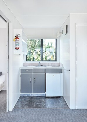 小屋, 2 間臥室 | 私人廚房 | 電冰箱、爐台、鍋具/餐盤/廚房用品