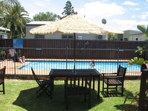 Seasonal outdoor pool - Mercury Bay Holiday Park (Whitianga)