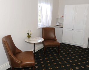 Stable Room | Living area