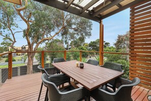 Deluxe Townhome, Multiple Bedrooms, Non Smoking, Kitchen (3 Bedroom Townhouse) | Iron/ironing board, free WiFi, bed sheets - Anchor Belle Holiday Park (Cowes)