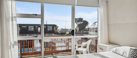 Studio | Iron/ironing board, free WiFi, bed sheets