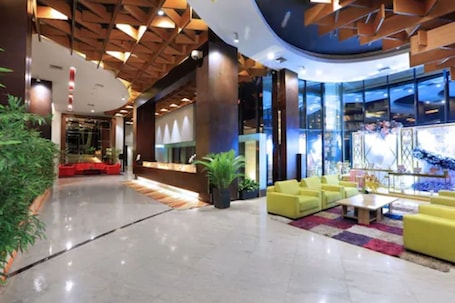 Reception. Aston Palembang Hotel & Conference Center