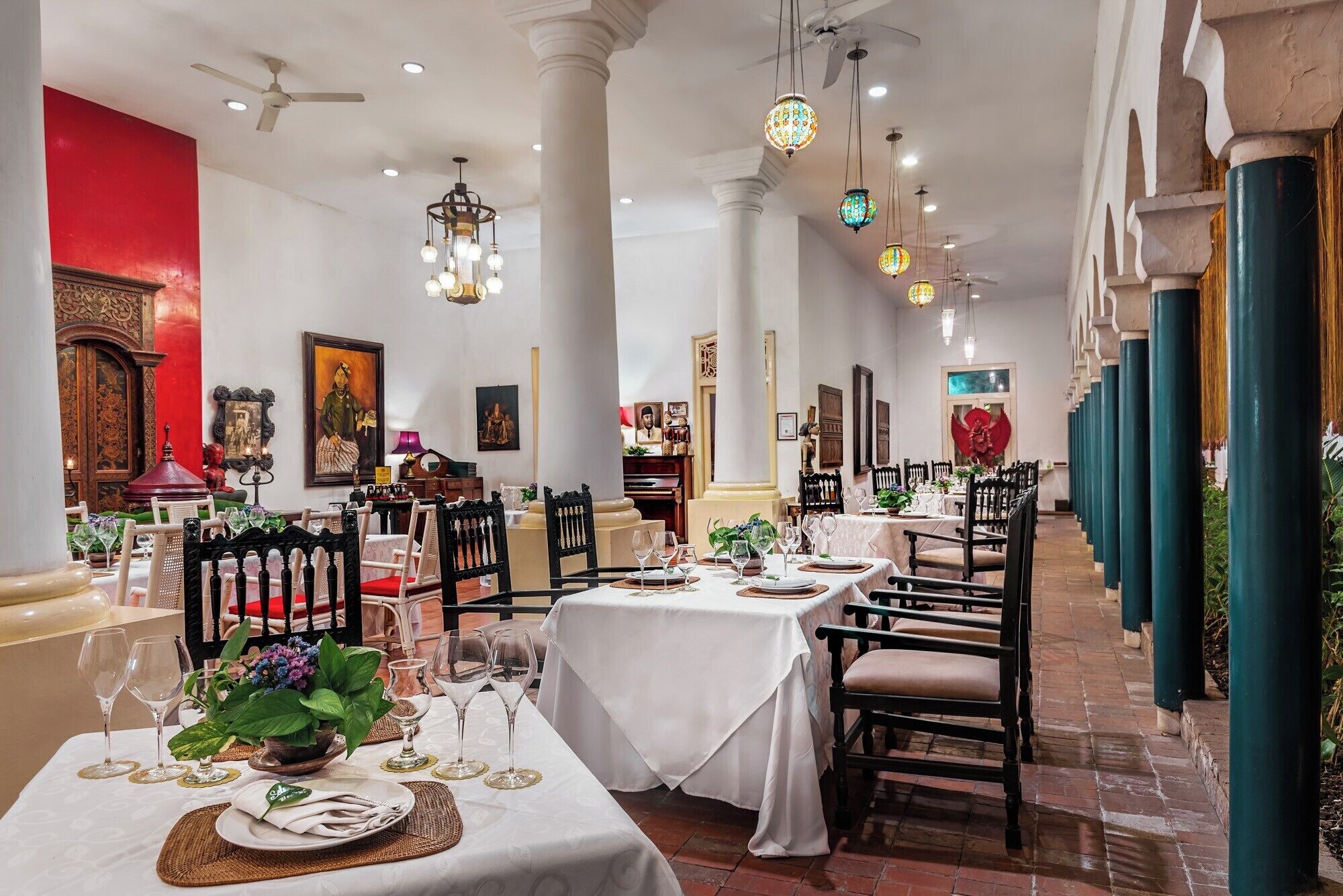 breakfast, lunch, dinner served; local and international cuisine