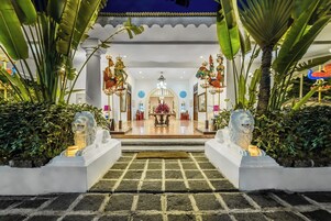 Fachada da propriedade