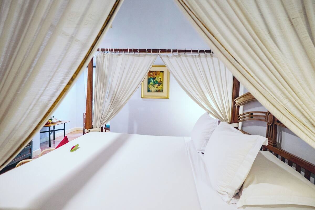 tugu suite | minibar, in-room safe, soundproofing, rollaway beds