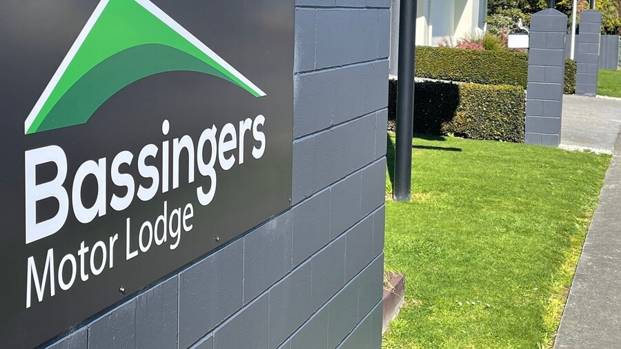 Bassingers Motor Lodge