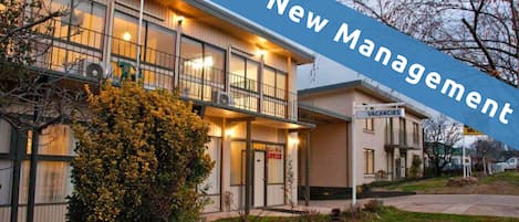 Fachada de la propiedad