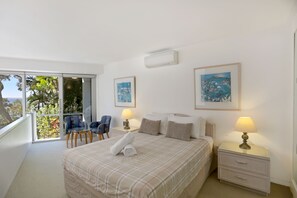 In-room safe, soundproofing, iron/ironing board, free WiFi - Little Cove Court (Noosa Heads)