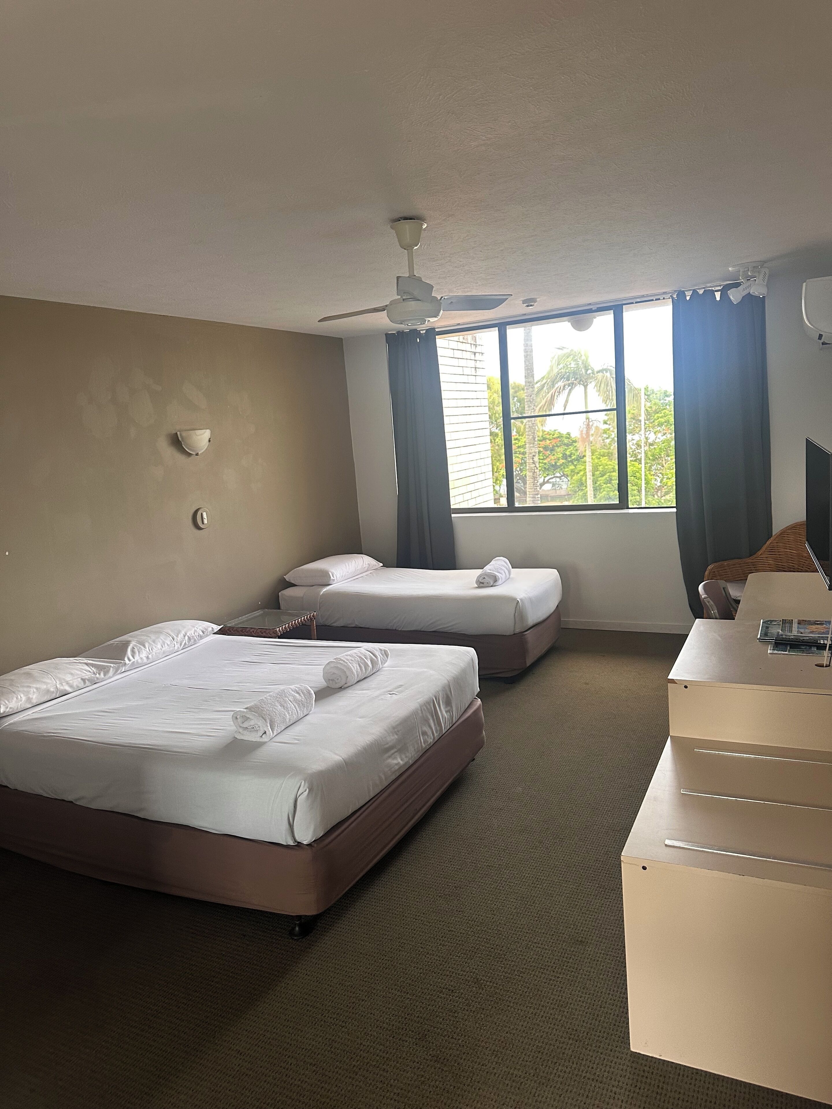 Standard Twin Room | Bed sheets