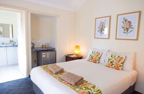 標準客房, 非吸煙房 (Queen Ensuite) | 熨斗/熨衫板、免費嬰兒床、免費 Wi-Fi、床單