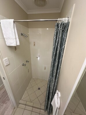 Villa | Bathroom | Towels - 1770 Holiday Village (Seventeen Seventy)