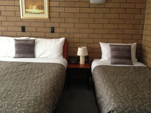 Free WiFi, bed sheets - Rippleside Park Motor Inn (Drumcondra)