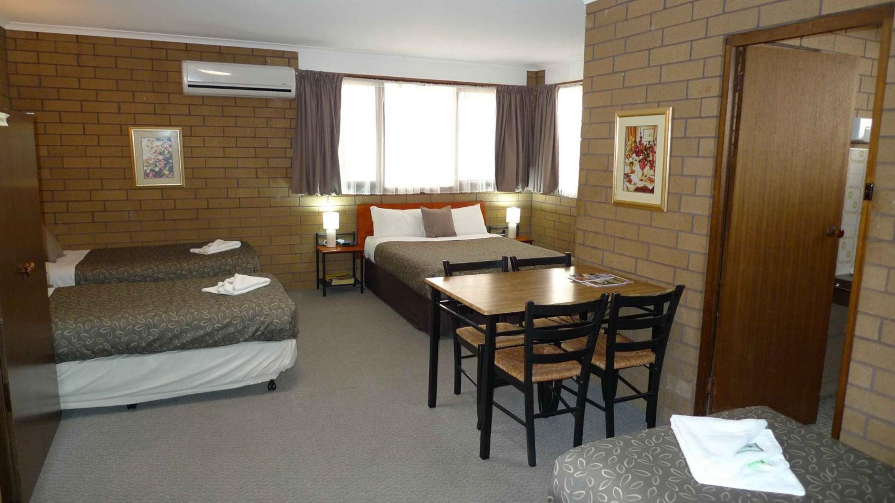 Free WiFi, bed sheets