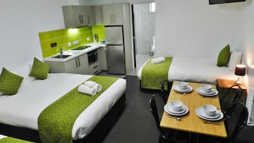 Deluxe Large Family with Kitchenette