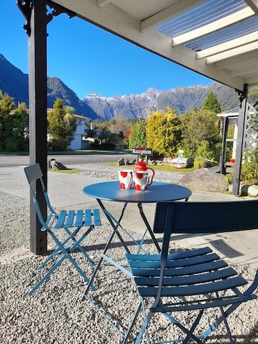 Lake Matheson Motel