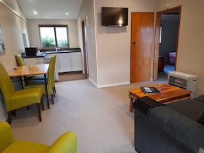 Standard Suite, 2 Bedrooms, Non Smoking, Kitchen (Queen and Twin) | Private kitchen | Fridge, microwave, electric kettle, cookware/dishes/utensils - Lake Matheson Motel (Fox Glacier)
