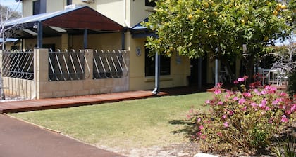 Observatory Guesthouse - Adults Only