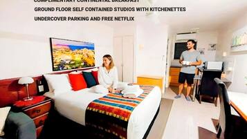 Ropa de cama de alta calidad y escritorio