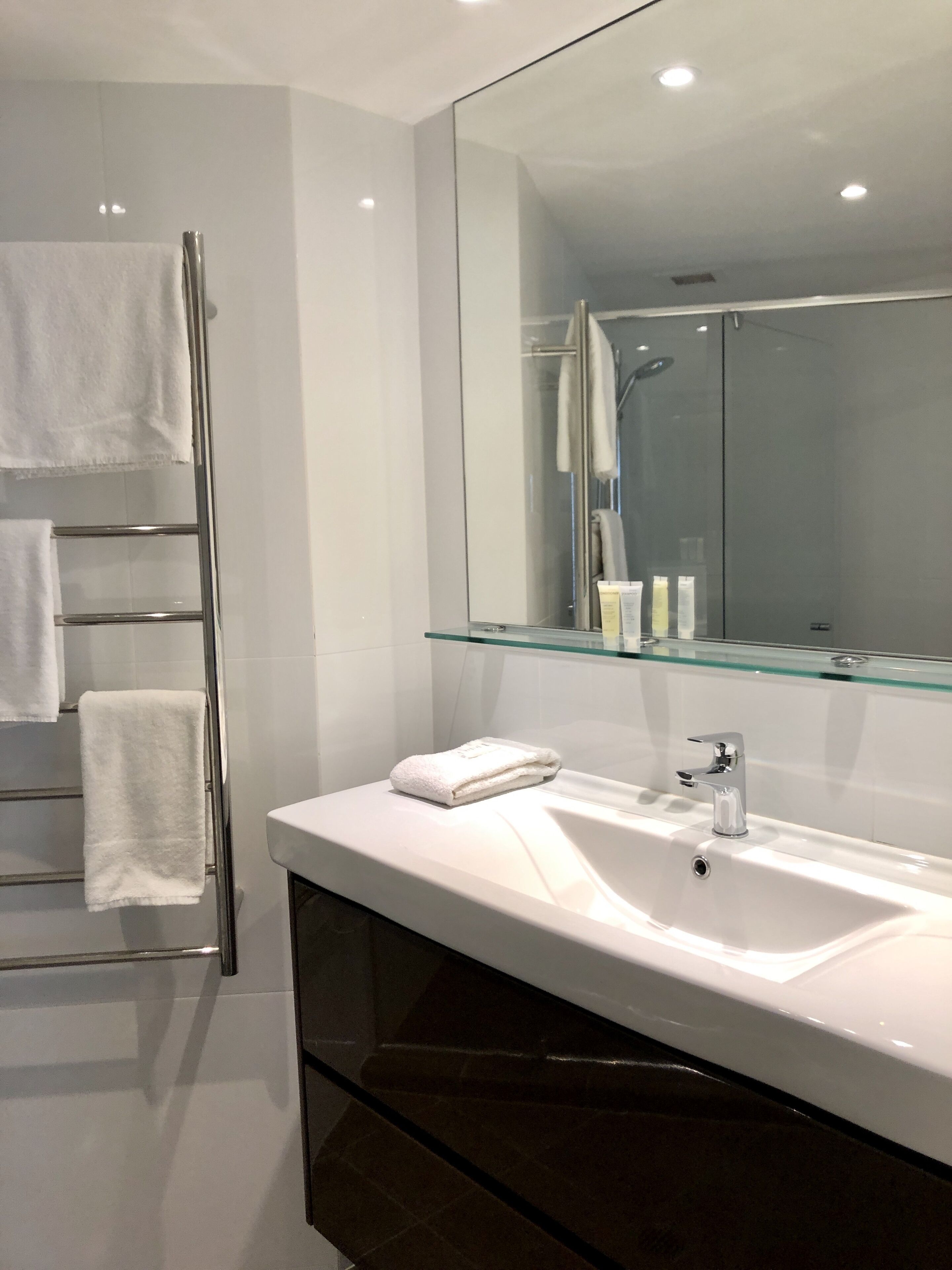 Bougainvillea Luxury Apartments — image 10