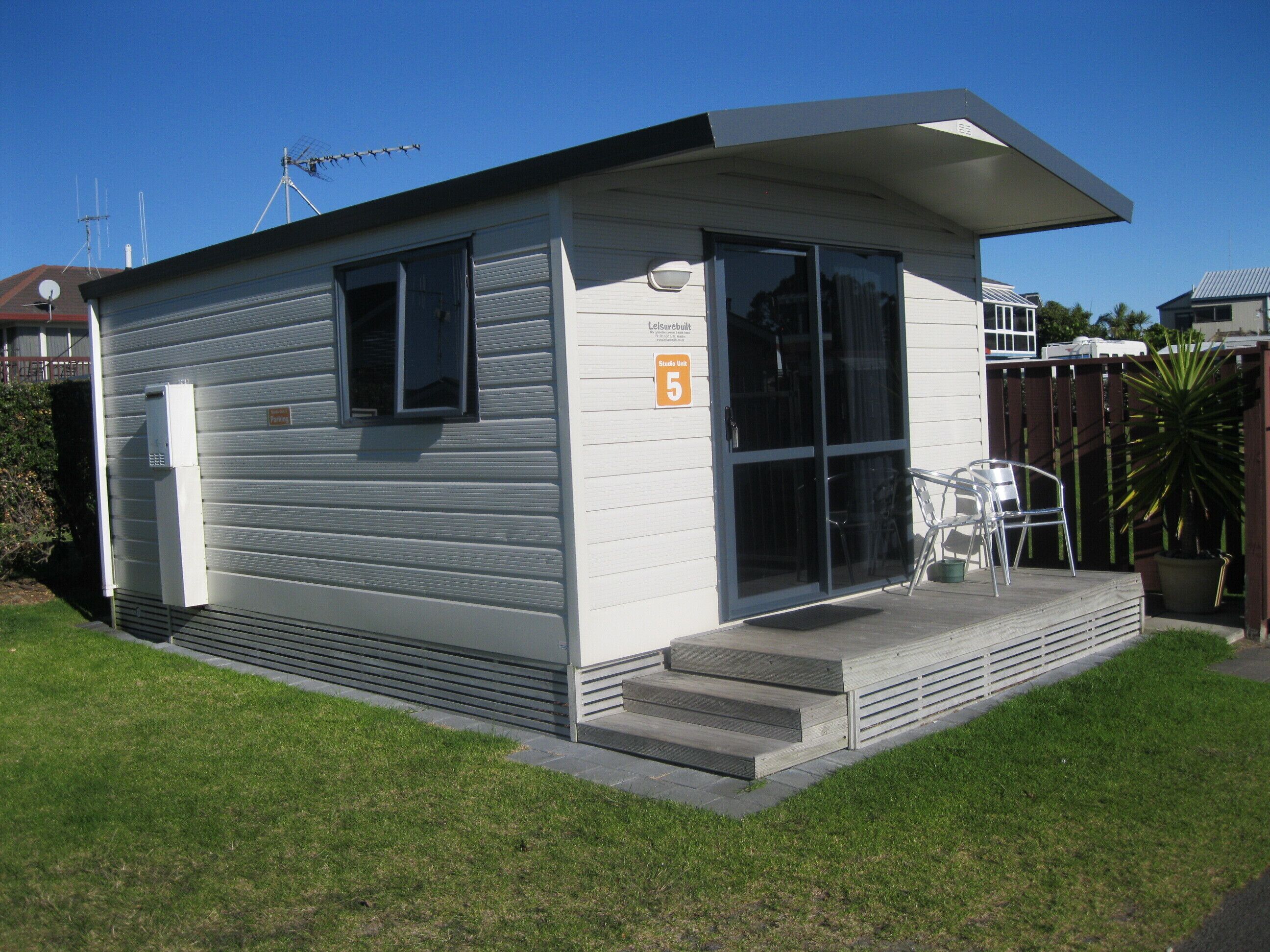 Self Contained Studio | Terrace/patio