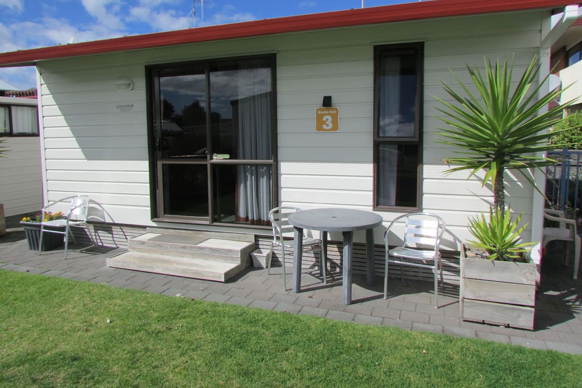 Standaard studio, niet-roken, kitchenette (Self Contained Studio +) | Terras
