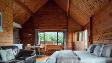 King Spa Chalet B&B | 1 bedroom, free WiFi, bed sheets