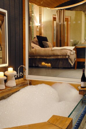 Snowgums Honeymoon Spa Chalet (1 King Bed + Kitchen) | Jetted tub - Dreamers (Tawonga South)