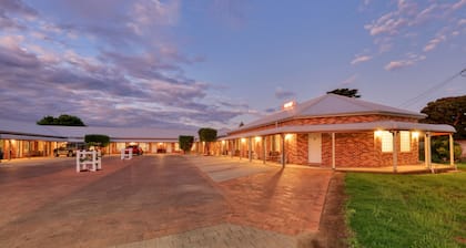 Country Gardens Motor Inn
