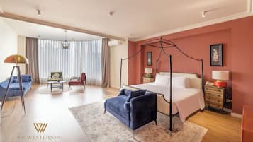 Quarto casal real, vista para a cidade | Roupas de cama premium, frigobar, cofres nos quartos