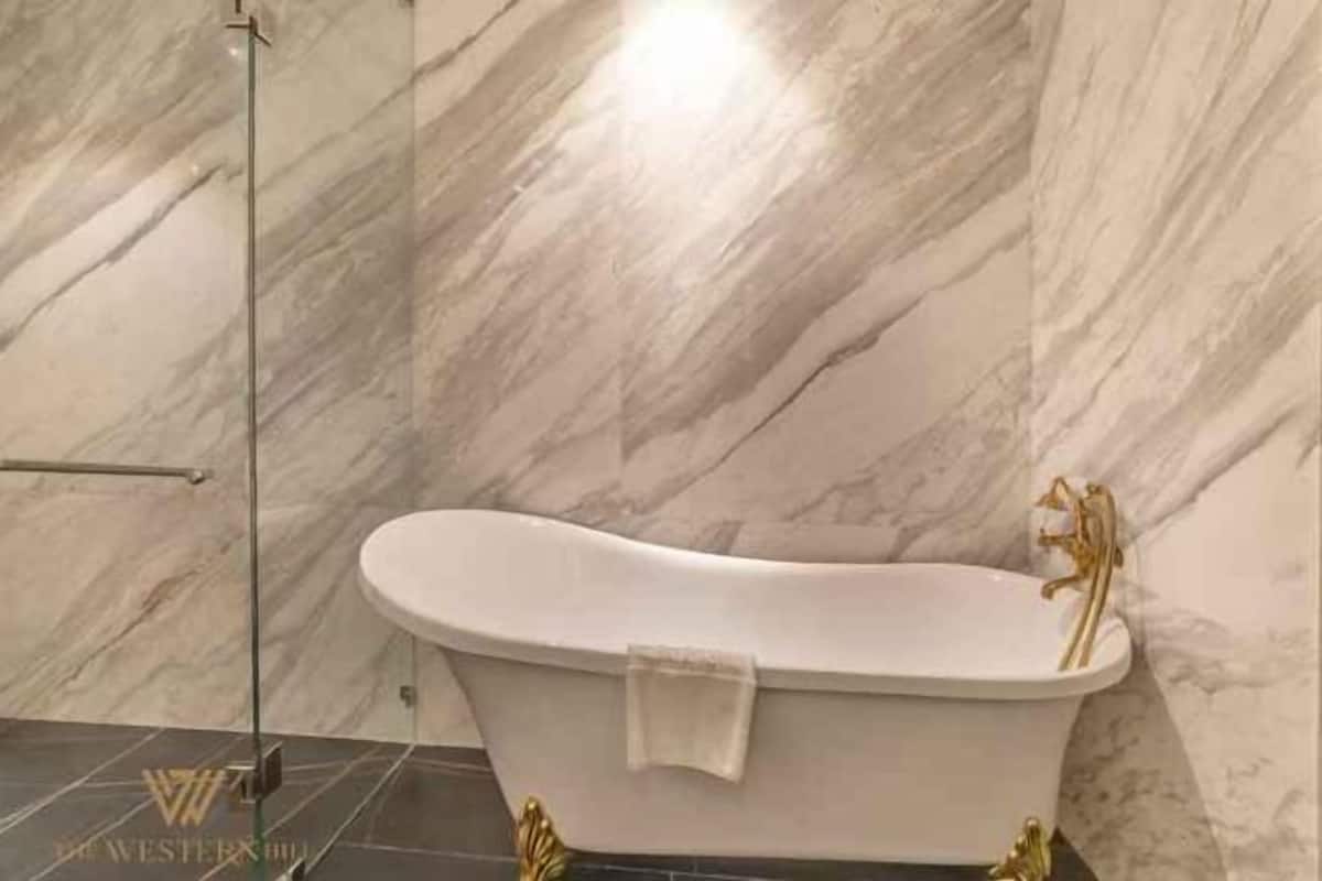 Banheiro | Chuveiro/banheira combinados, produtos de toalete de grife