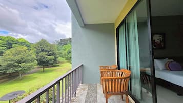 Deluxe Twin Suite | Balcony