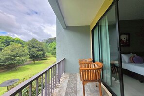 Deluxe Twin Suite | Balcony