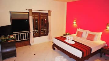 Minibar, rollaway beds, free WiFi, bed sheets