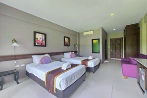 Deluxe Twin Suite | Minibar, rollaway beds, free WiFi, bed sheets
