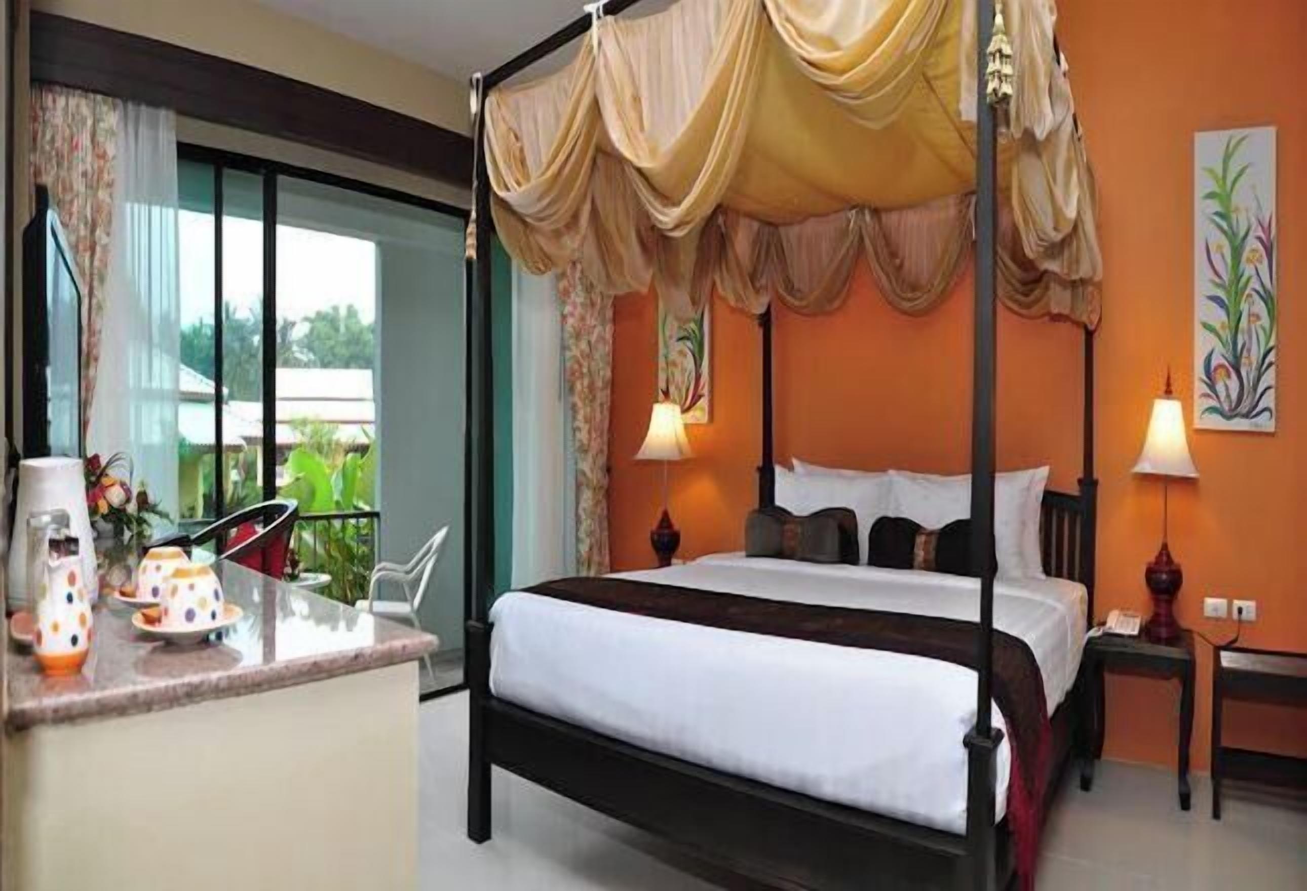 Een minibar, extra bedden (toeslag), gratis wifi, beddengoed