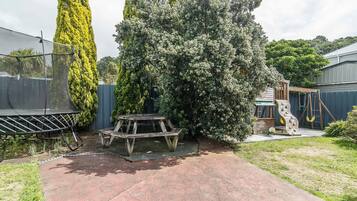 Children’s play area – outdoor