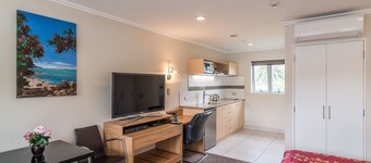 Avana Suites