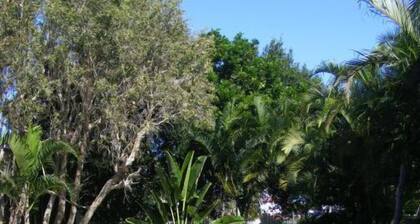Bargara Beach Motor Inn