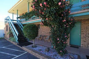 Exterior detail - Sussex Inlet Motel (Sussex Inlet)