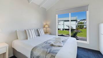 2 Bedroom Garden View Cabin (1 Queen Bed 2 Bunk Bed) | View from room