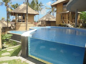 2 outdoor pools - Biyukukung Suites & Spa (Ubud)