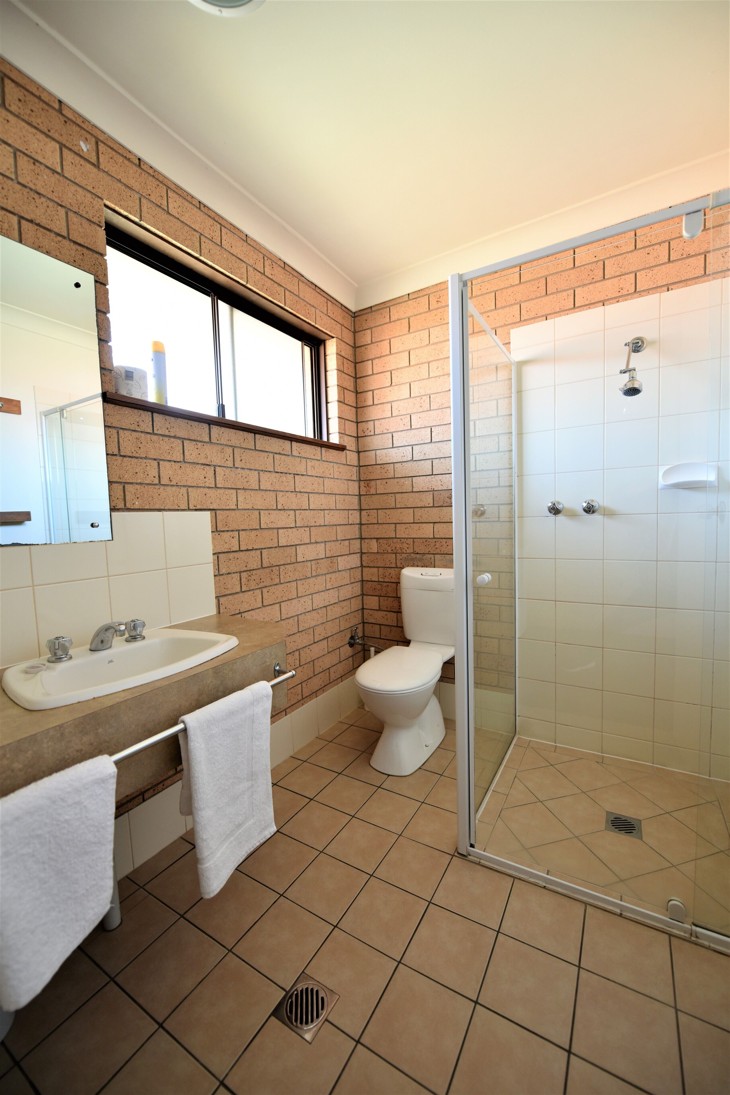 淋浴設備、免費盥洗用品、毛巾